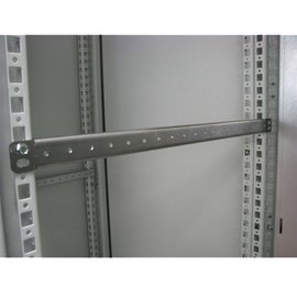 Plug-in strut