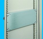 Lateral mounting plate