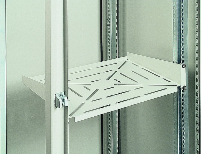 Fixed intermediate shelves 2 U Fixed intermediate shelves 2 U